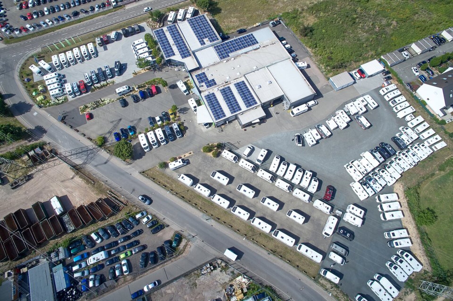Firmenansicht des Geländes des Caravaning Centers Bad Kreuznach.