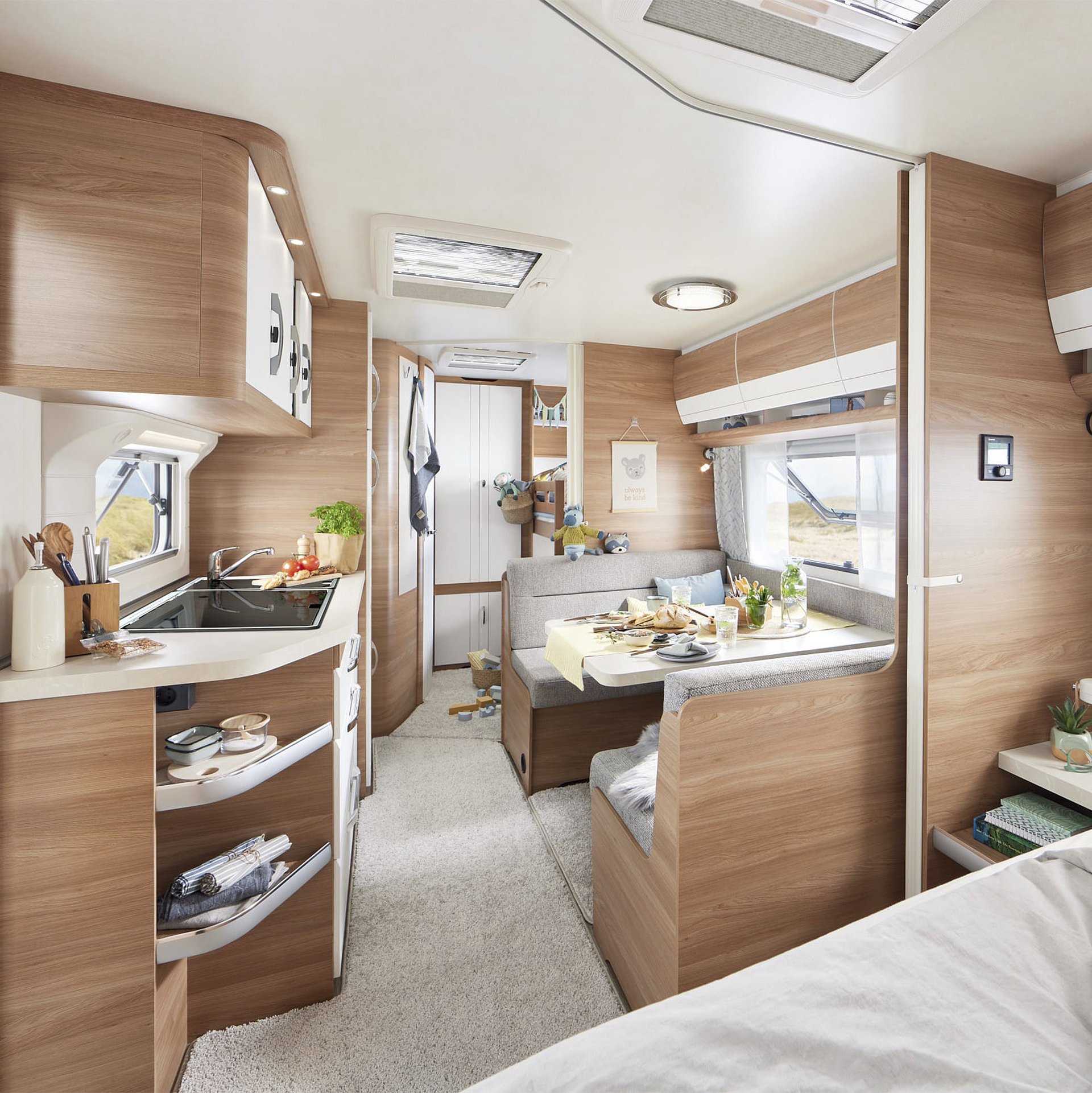 Großzügiges Interieur im Hobby De Luxe IC-LINE 2023 